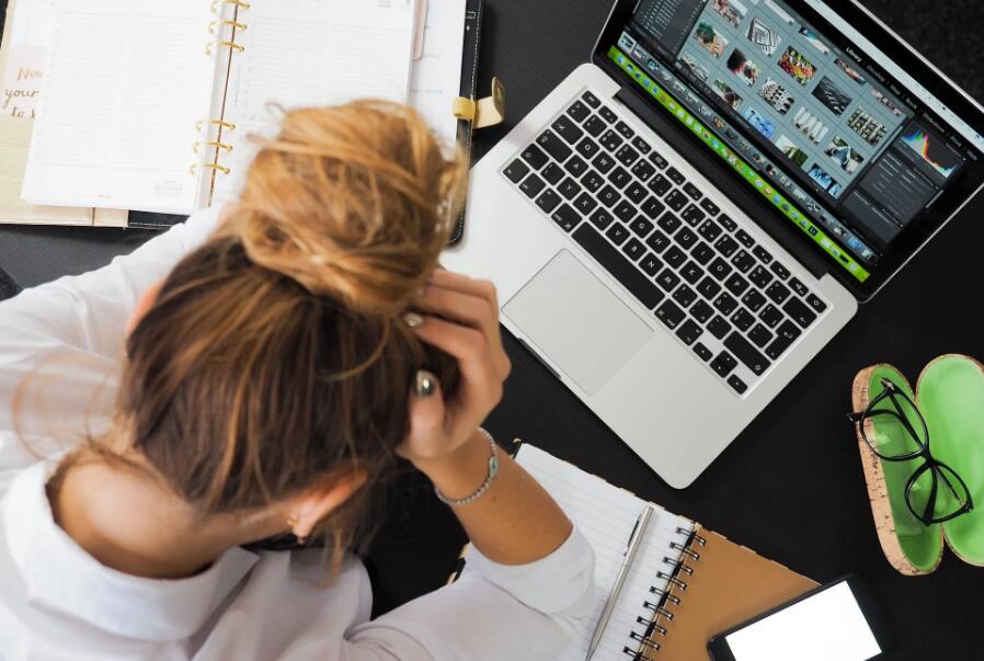 你不是網(wǎng)頁設(shè)計(jì)師？讓一個(gè)“網(wǎng)站建設(shè)者”來幫你