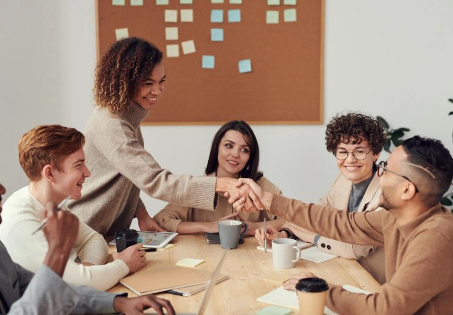 避免將文件上載到網(wǎng)站建設(shè)服務器供設(shè)計客戶端下載的4個原因